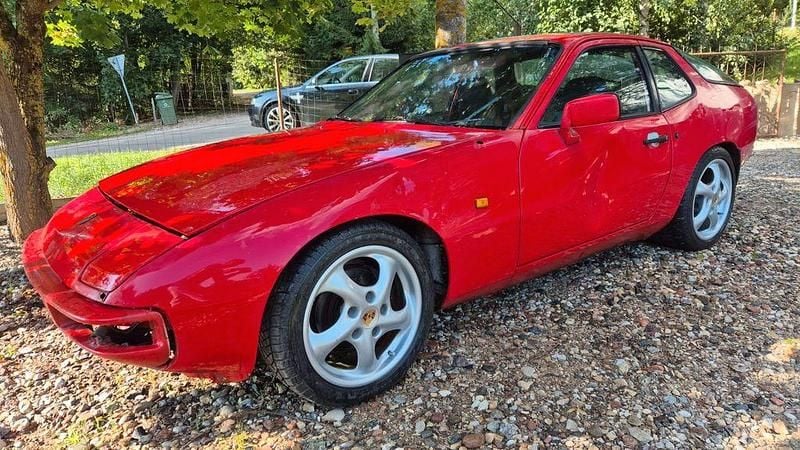 Rot Gebraucht 1981 Porsche 924 Coupé | 3.924 € - Bild 1/4