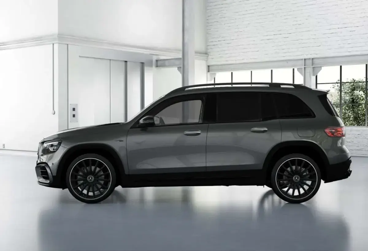 Gebraucht Mercedes GLB35 Premium Plus 306 PS (225 kW) 2025 Metalliclack mountaingrau SUV