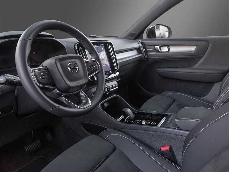 Gebraucht Volvo XC40 Plus 163 PS (119 kW) 2024 Beige SUV