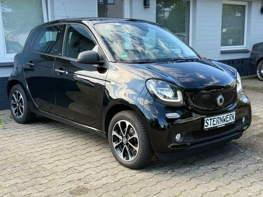 Gebraucht Smart ForFour 90 PS (66 kW) 2016 Schwarz Kleinwagen