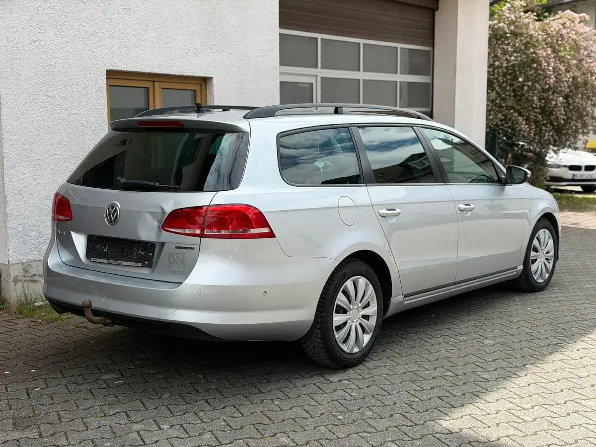 Gebraucht VW Passat Trendline 105 PS (77 kW) 2013 Silber Limousine