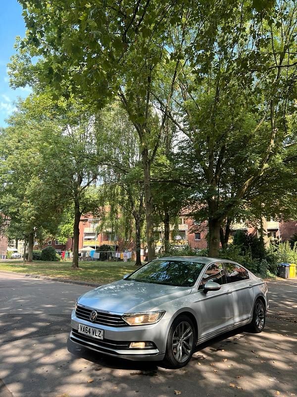 Silber Gebraucht 2015 VW Passat Limousine | 3.850 € (Superpreis) - Bild 1/4