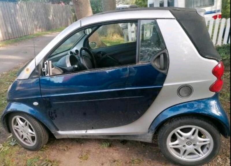 Blau Gebraucht 2003 Smart ForTwo Cabrio Cabrio | 900 € - Bild 1/3