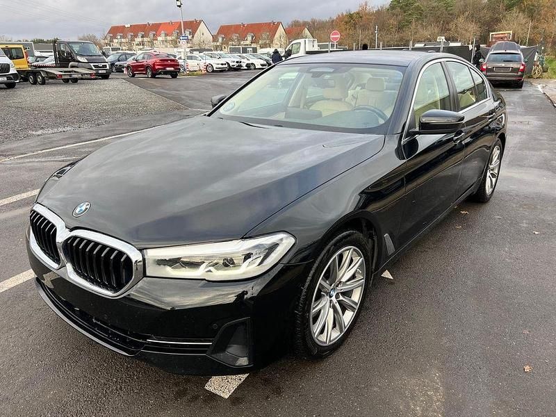 Schwarz Gebraucht 2021 BMW 520 Sport Line Limousine | 25.790 € (Fairer Preis) - Bild 1/4