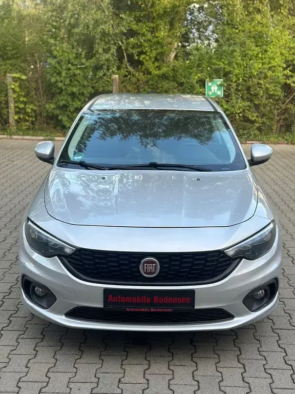 Gebraucht Fiat Tipo Street 95 PS (69 kW) 2019 Silber Limousine