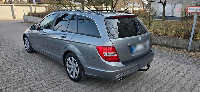Gebraucht Mercedes C220 170 PS (125 kW) 2012 Grau Kombi