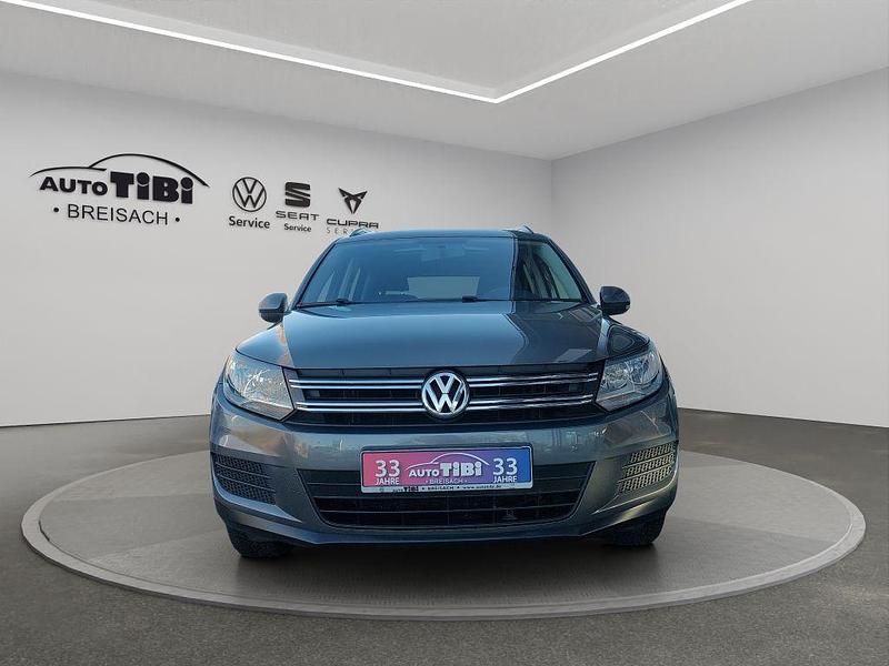 Gebraucht VW Tiguan Trendline 110 PS (80 kW) 2013 Grau SUV