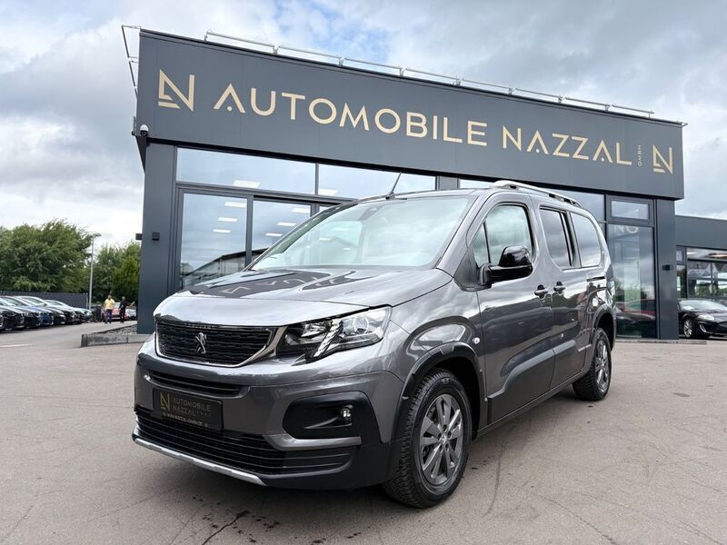 Grau Gebraucht 2022 Peugeot Rifter Allure Van / Kleinbus | 22.999 € (Etwas zu teuer) - Bild 1/4