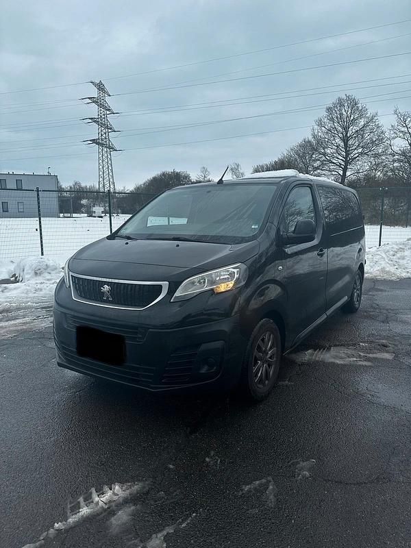 Gebraucht Peugeot Expert 95 PS (69 kW) 2017 Schwarz Van