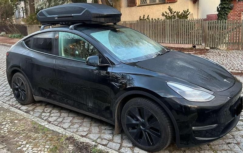 Gebraucht 2024 Tesla Model Y SUV | 44.995 € (Teuer) - Bild 1/4