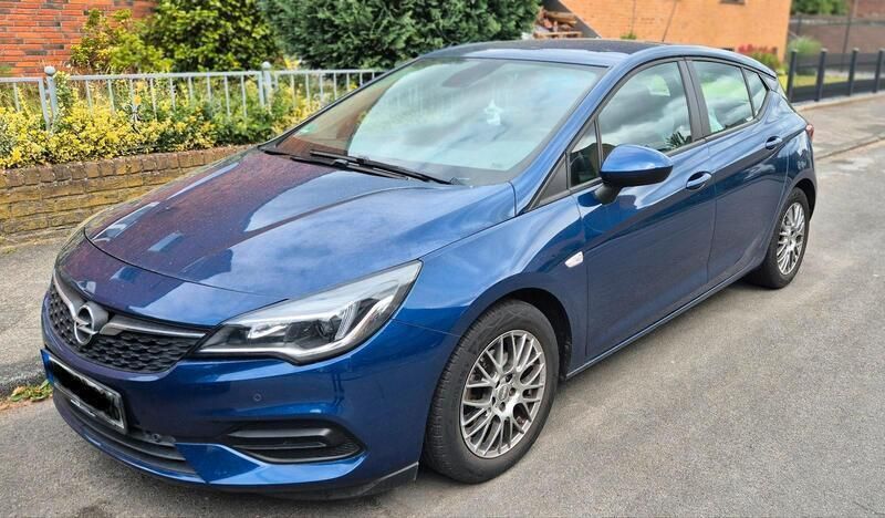 Blau Gebraucht 2021 Opel Astra Limousine | 10.799 € (Superpreis) - Bild 1/4