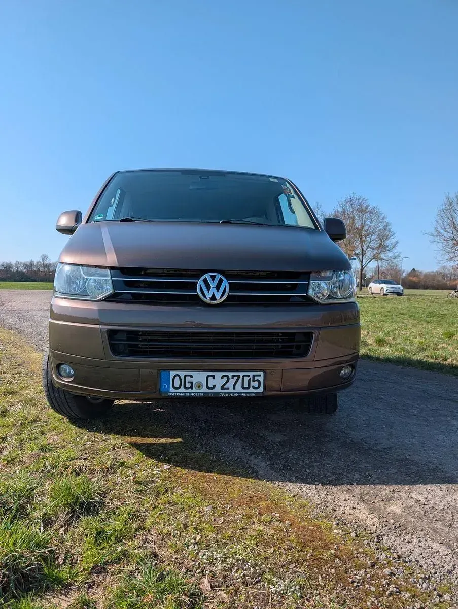 Gebraucht VW Multivan Edition 243 PS (178 kW) 2010 Braun Van / Kleinbus