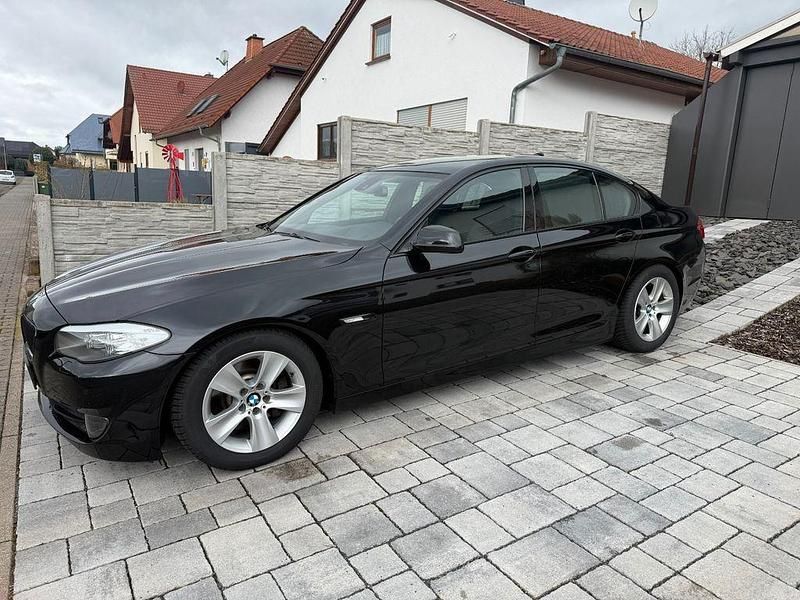 Gebraucht BMW 530 Performance 258 PS (189 kW) 2011 Schwarz Limousine
