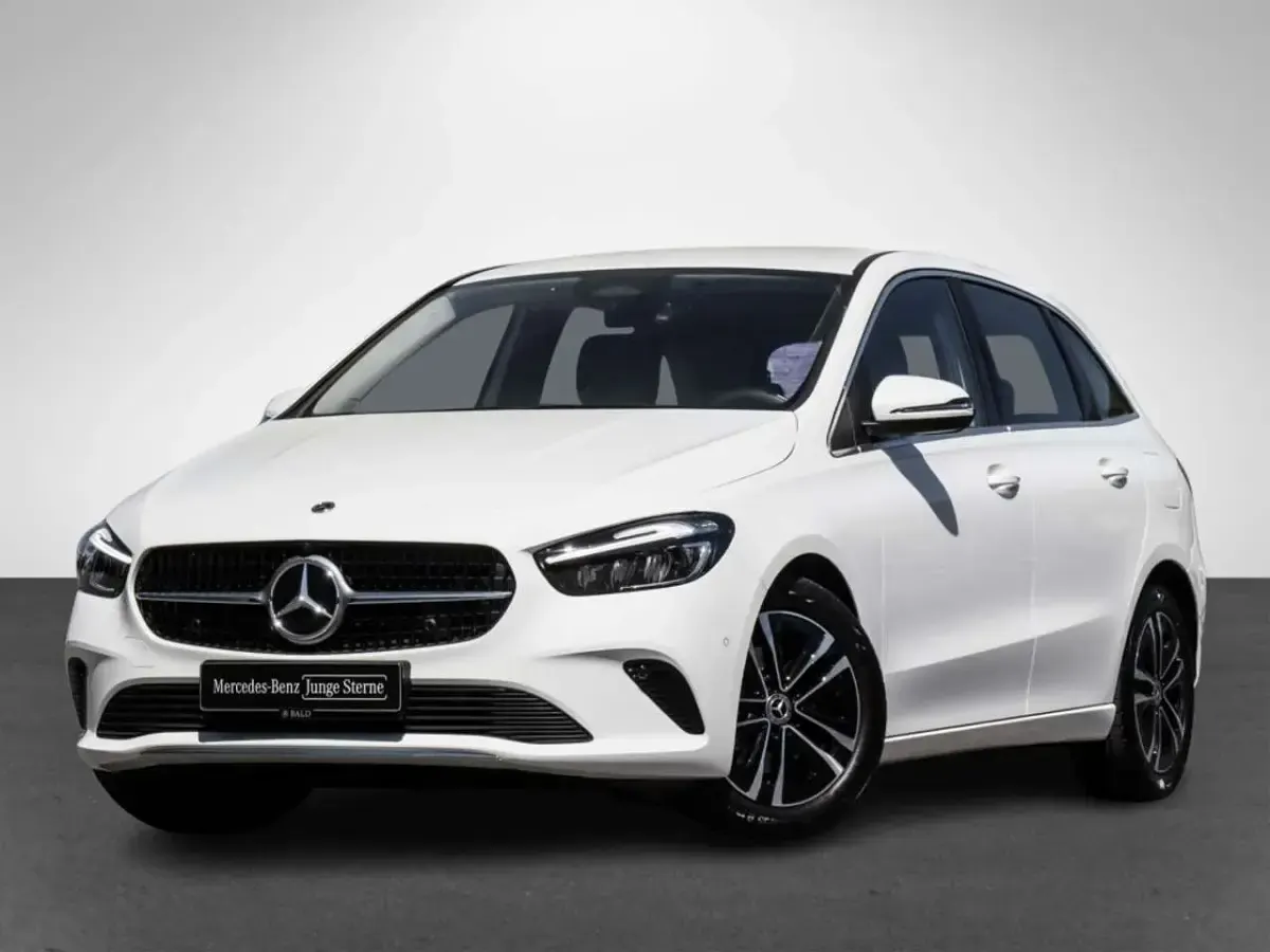 Gebraucht Mercedes B180 Progressive 136 PS (100 kW) 2025 Weiss unilack polarweiß Van / Kleinbus