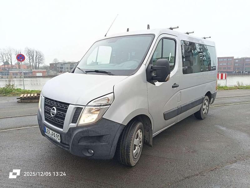 Grau Gebraucht 2016 Nissan NV400 Van | 7.450 € (Fairer Preis) - Bild 1/4