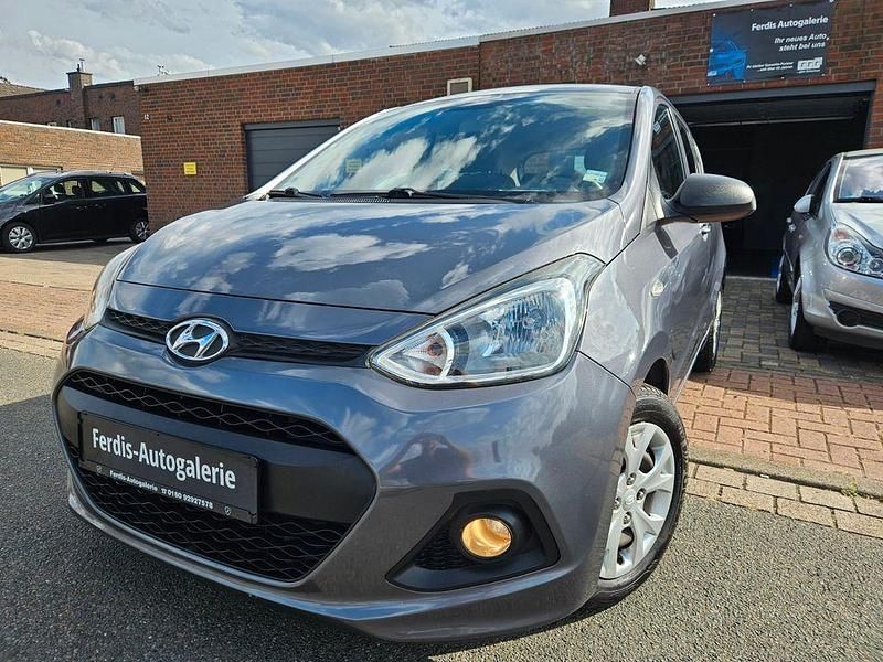 Grau Gebraucht 2014 Hyundai i10 Kleinwagen | 5.590 € (Fairer Preis) - Bild 1/4