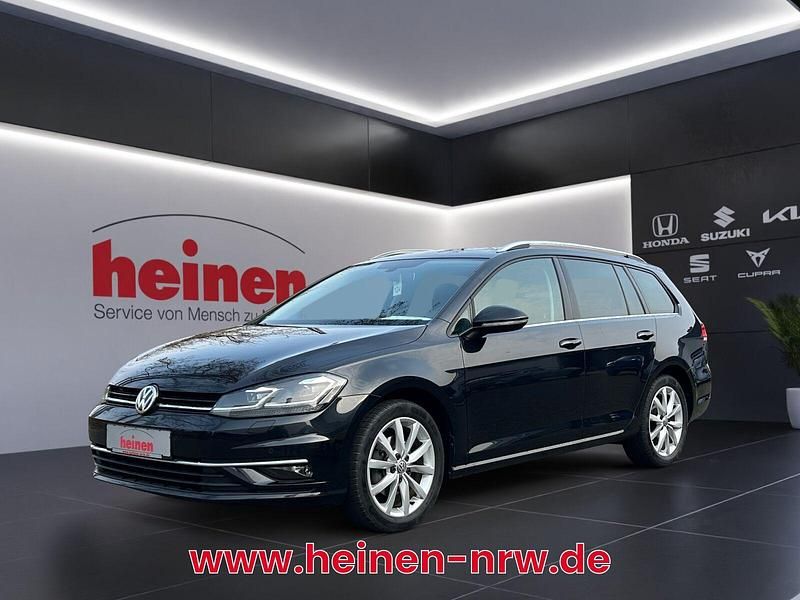 Schwarz Gebraucht 2020 VW Golf VIII Highline Kombi | 22.899 € (Superpreis) - Bild 1/4