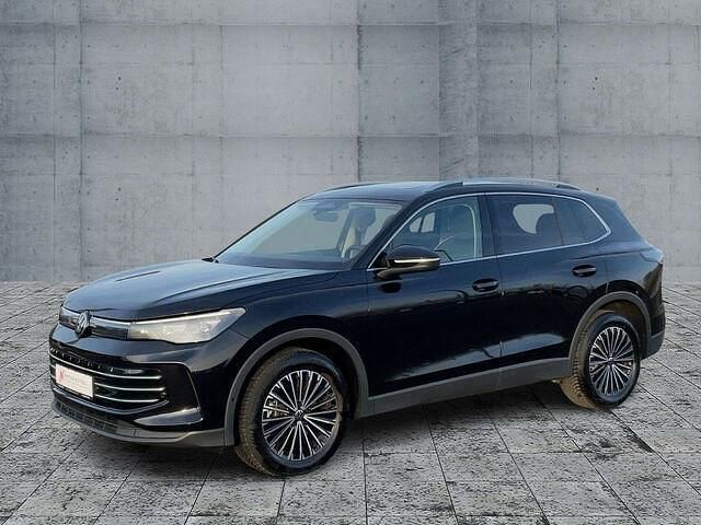 Gebraucht VW Tiguan Elegance 150 PS (110 kW) 2024 Deep black perleffekt SUV