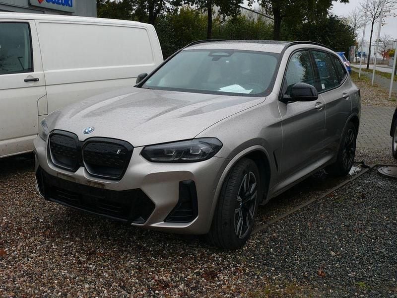 Kaschmirsilber Gebraucht 2022 BMW iX3 Sport Line SUV | 34.990 € (Superpreis) - Bild 1/4