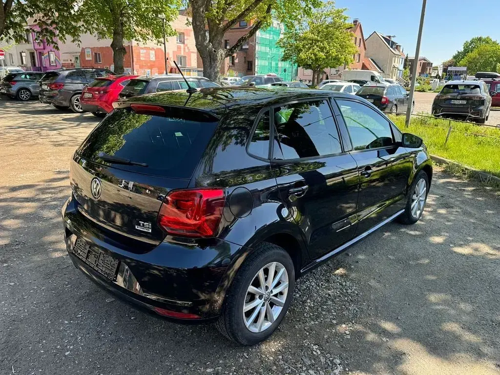 Second-hand VW Polo LOUNGE 90 CP (66 kW) 2015 Negru Berlinǎ