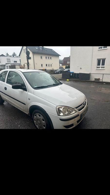 Gebraucht Opel Corsa 60 PS (44 kW) 2005 Weiß Kleinwagen