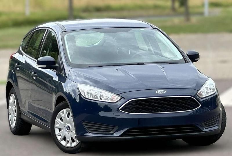 Blazer blue Gebraucht 2015 Ford Focus Cool & Sound Edition Limousine | 4.240 € (Guter Preis) - Bild 1/4