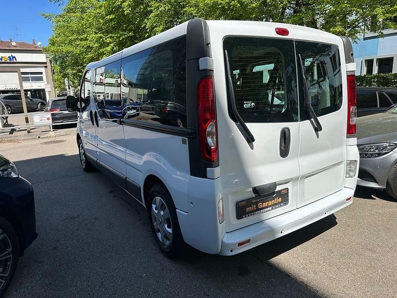 Second-hand Renault Trafic Expression 114 CP (83 kW) 2013 Alb Monovolum
