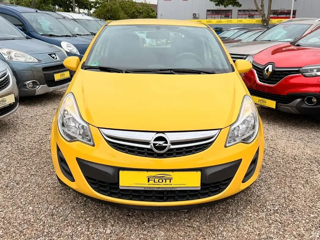 Gebraucht Opel Corsa Selection 69 PS (50 kW) 2011 Gelb Kleinwagen
