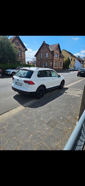 Gebraucht VW Tiguan Sound 150 PS (110 kW) 2017 Weiß SUV