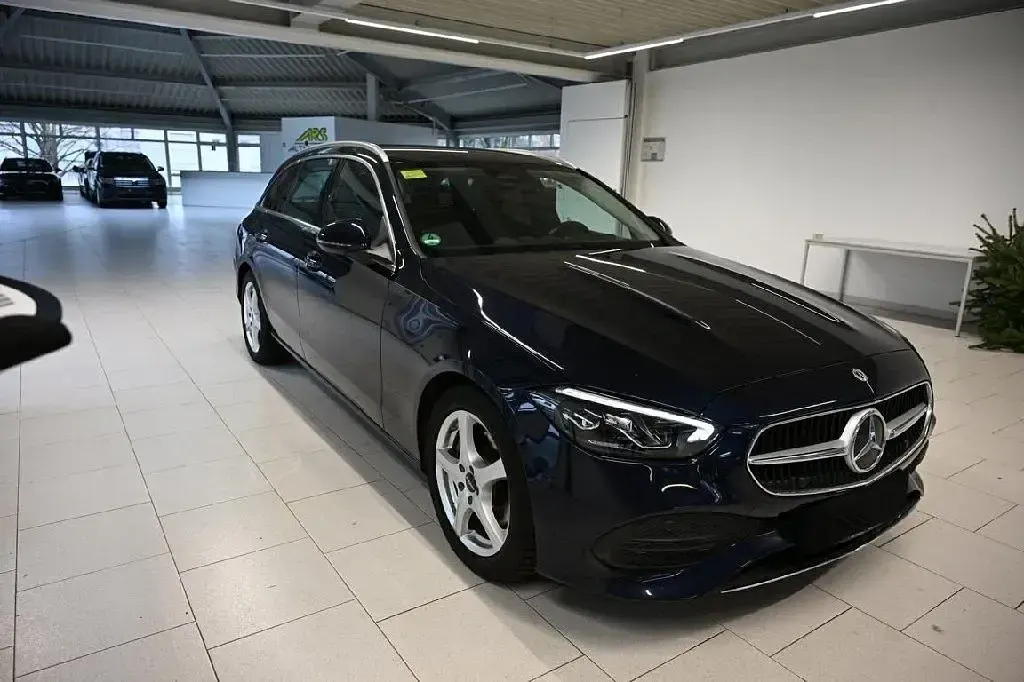 Gebraucht Mercedes C200 184 PS (135 kW) 2022 Blau Kombi