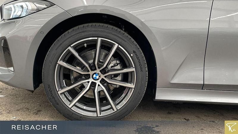 Neu BMW 320 184 PS (135 kW) 2025 Grau Kombi