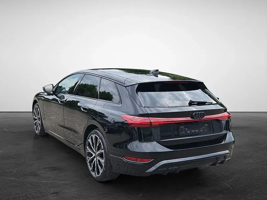 Neu Audi A6 e-tron S-Line 269 kW (367 PS) 2026 Schwarz Kombi