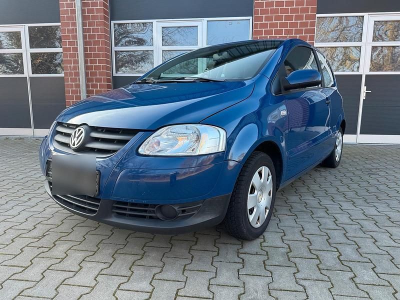 Gebraucht VW Fox 54 PS (39 kW) 2009 Blau Kleinwagen
