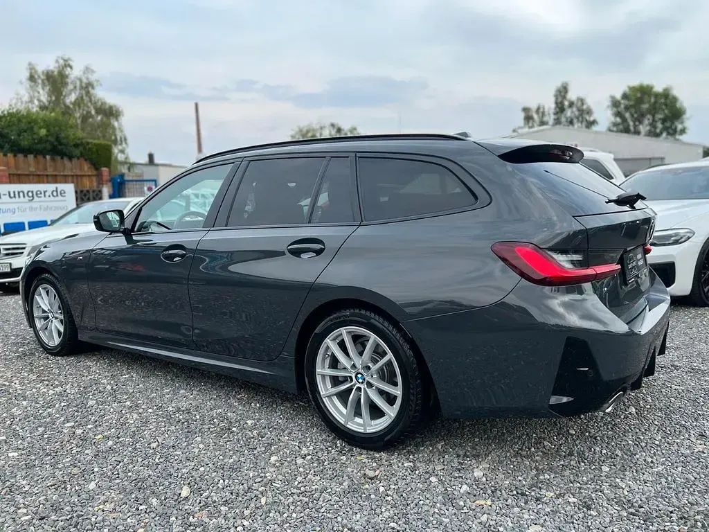Gebraucht BMW 318 M Sport 150 PS (110 kW) 2025 Grau Limousine