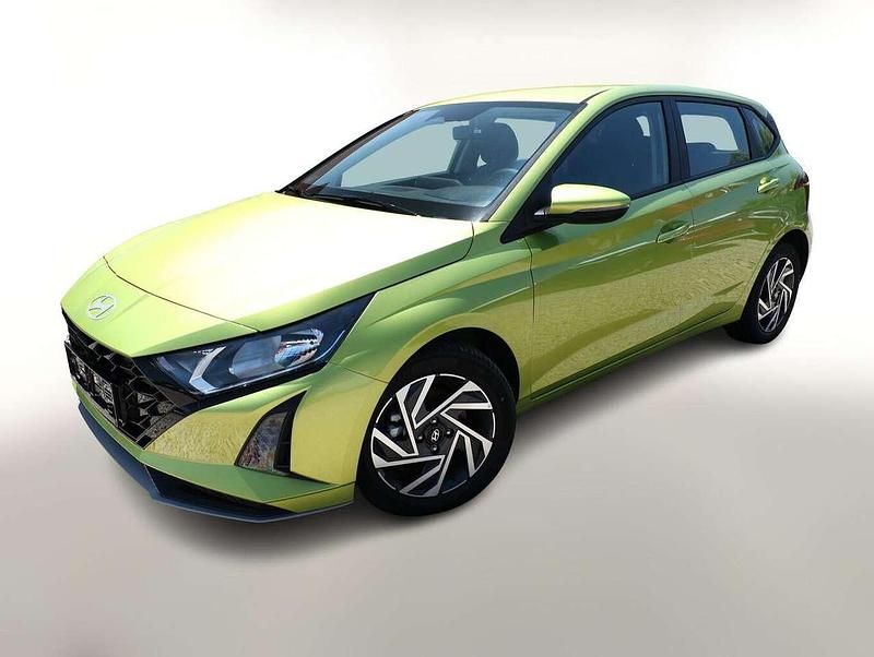 Lucid lime metallic Neu 2025 Hyundai i20 Select Kleinwagen | 18.437 € (Fairer Preis) - Bild 1/4