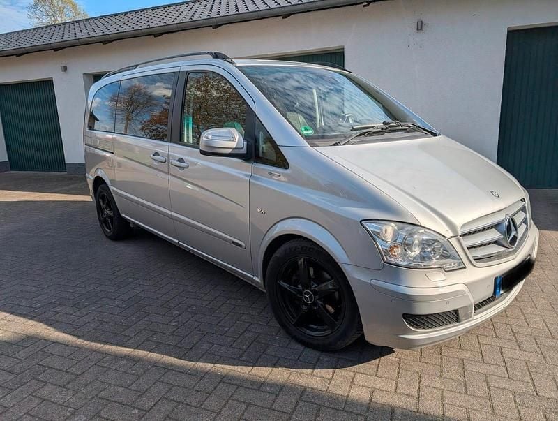 Gebraucht Mercedes Viano 224 PS (164 kW) 2013 Silber Van / Kleinbus