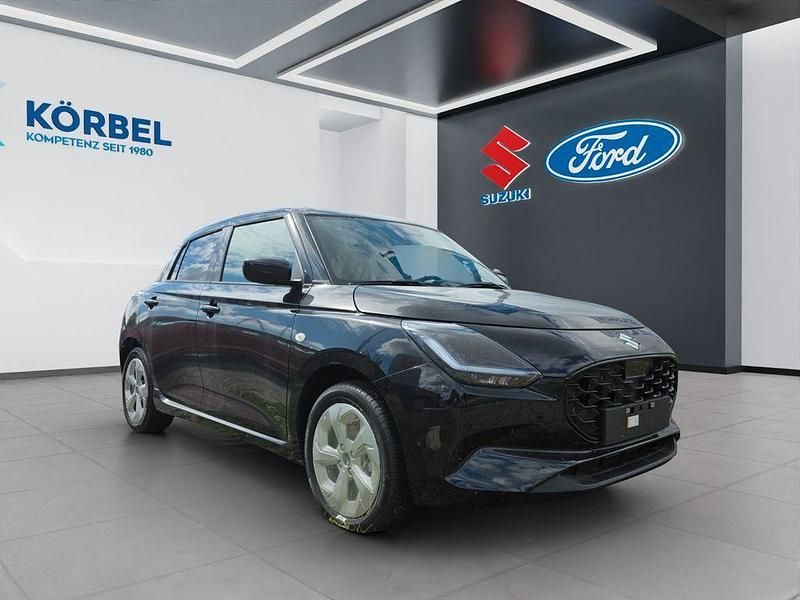Neu Suzuki Swift Comfort 83 PS (61 kW) 2025 Schwarz Kleinwagen