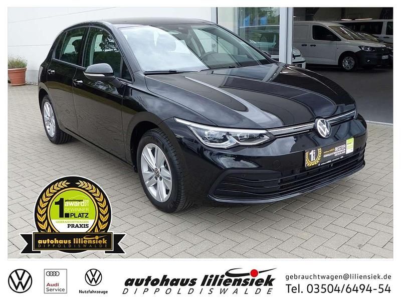 Schwarz Gebraucht 2022 VW Golf VIII Life Limousine | 23.550 € (Guter Preis) - Bild 1/4