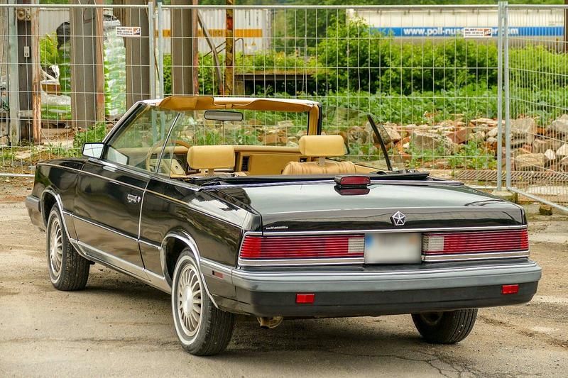Occasion Chrysler Le Baron 101 ch (74 kW) 1986 Noir Cabriolet