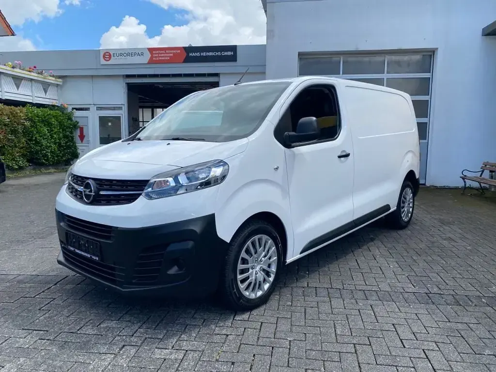 Gebraucht Opel Vivaro-e Combi Edition 144 PS (105 kW) 2022 Weiß Van / Kleinbus