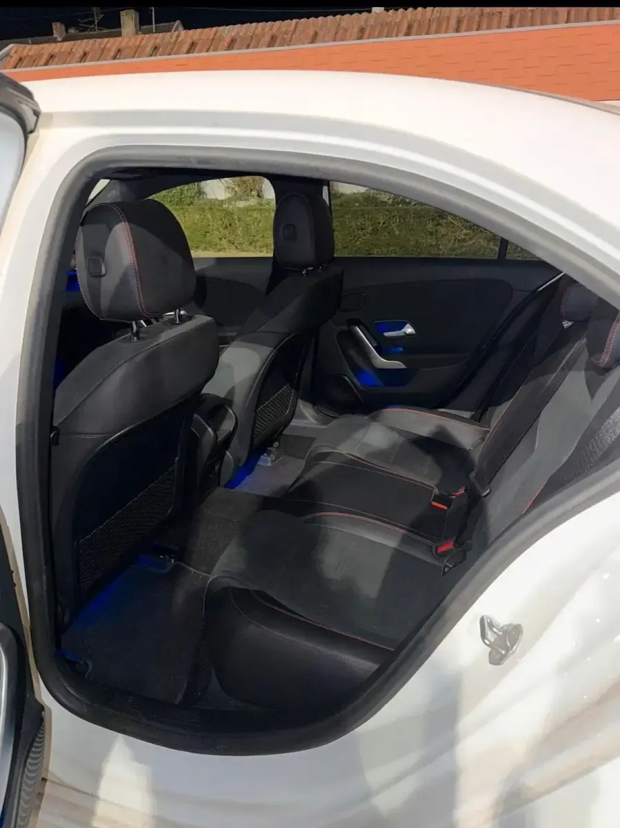 Używany Mercedes A250 218 KM (160 kW) 2020 Biały Sedan/Limuzyna