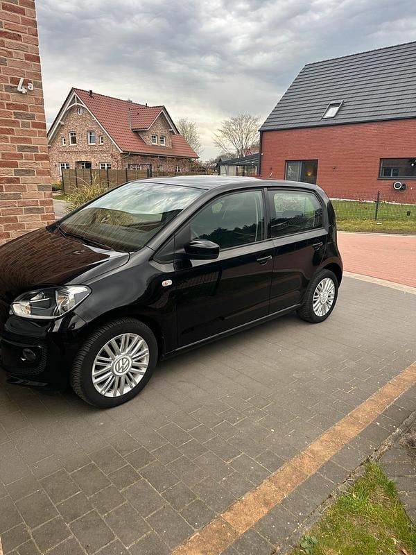 Second-hand VW up! 60 CP (44 kW) 2015 Negru Hatchback