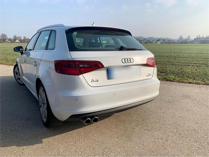 Gebraucht Audi A3 Sport 184 PS (135 kW) 2016 Weiß Kleinwagen