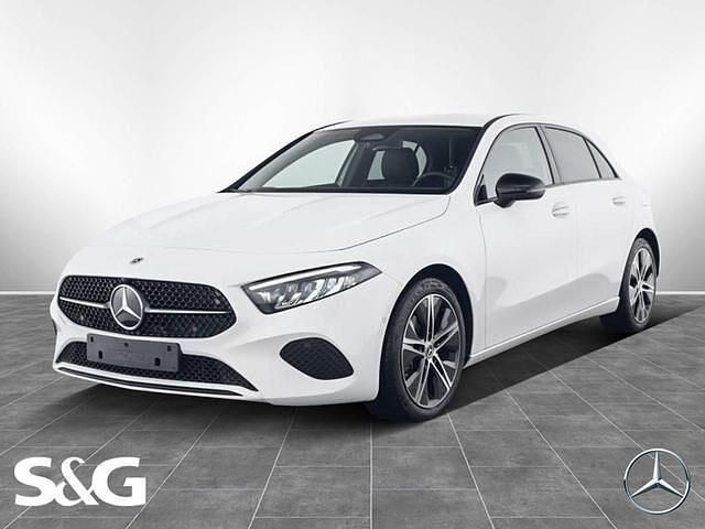Unilack polarweiß Gebraucht 2024 Mercedes A180 Progressive Limousine | 32.377 € (Etwas zu teuer) - Bild 1/4