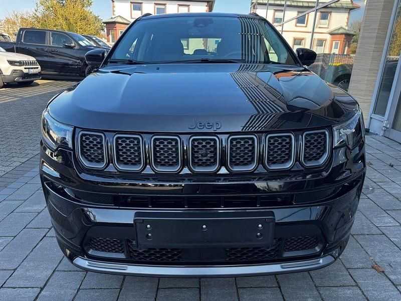 Gebraucht Jeep Compass 181 PS (133 kW) 2022 Solid black SUV