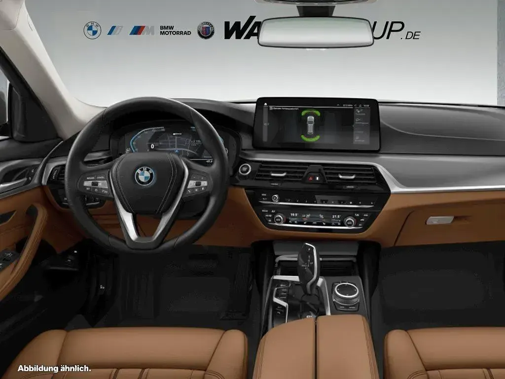Gebraucht BMW 530 Efficient Dynamics 292 PS (214 kW) 2024 Weiß metallic Kombi