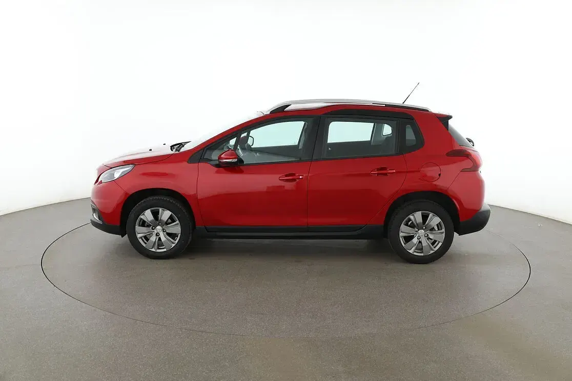 Gebraucht Peugeot 2008 Active 82 PS (60 kW) 2019 Rot SUV