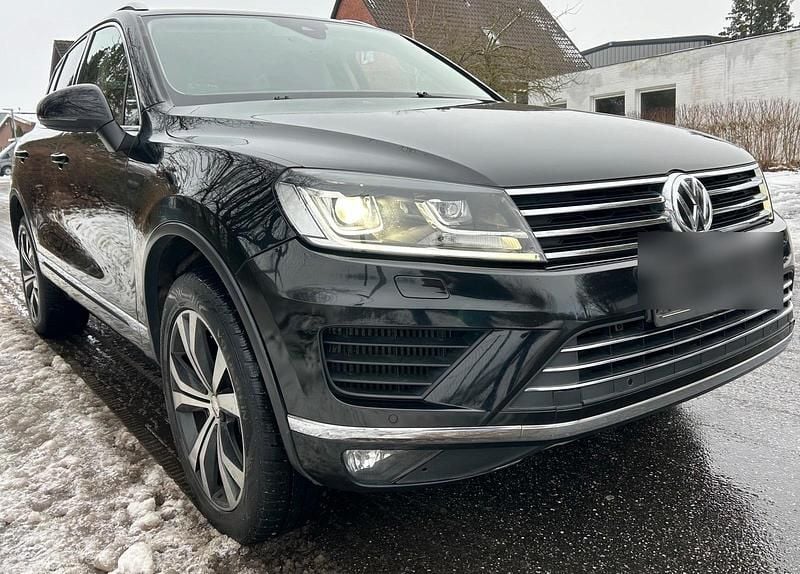 Schwarz Gebraucht 2018 VW Touareg Executive SUV | 14.900 € (Etwas zu teuer) - Bild 1/4