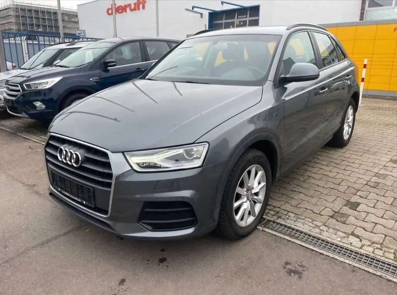 Grau Gebraucht 2015 Audi Q3 Comfort SUV | 12.999 € (Guter Preis) - Bild 1/4