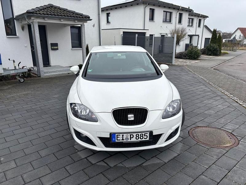 Gebraucht Seat Leon Style 125 PS (91 kW) 2009 Weiß Kleinwagen